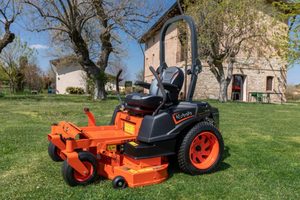 Cortadora de Césped Kubo G261-HD-54 Más Vendida, Tractor Cortacésped de 42 Pulgadas G261 - Product Image 2