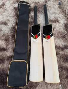 Wholesale HIgh Quality Customize Wooden <b>Cricket</b> <b>Bat</b> With Customize Sticker Logo and Gripy Handle - Product Image 2