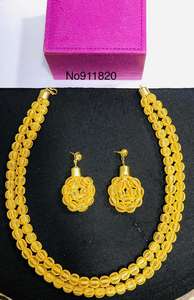 Collar de cristal blanco con relleno chapado en oro de 2 gramos CUBANO para mujer cadena con forma de bola y brillo blanco para boda y regalo hecho de aleación - Product Image 3