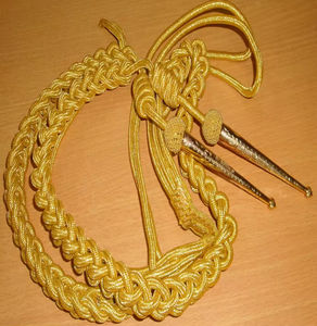 Alta calidad mejor precio Flexible nueva venta al por mayor Mylar Gold 2mm 3mm 4mm 5mm hombro alambre Aiguillette - Product Image 4