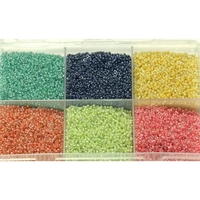 Kit de perles de verre Preciosa pour la fabrication de bijoux et la broderie, 15 couleurs assorties, tailles 11/0 et 8/0, rondes, 25g par couleur, en boîte.
