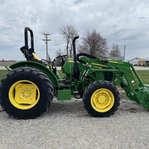 Tracteur John Deere 5065E à vendre, composants principaux incluant la pompe et le moteur - Product Image 5