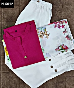 Traje étnico indio de algodón Rubi elegante listo para usar Salwar Kameez traje con botón de madera y crepé con Dupatta impresa digital - Product Image 1