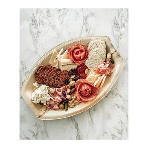 Plateaux ovales en feuille de palmier Areca de qualité supérieure, idéaux pour les restaurants, les hôtels et les repas en plein air. - Product Image 6