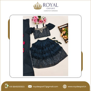 Lahenga-blouse à paillettes brodées avec belle coupe-travail cousue pour enfants avec dupata pour vêtements de fête - Product Image 5