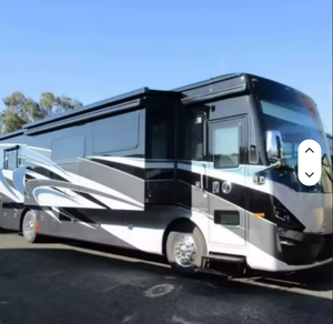 Motos y RVs Tiffin Phaeton usadas de 2021 para acampar en familia - Product Image 4