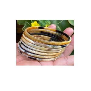 Bracelet artisanal en corne de buffle écologique moderne, personnalisable, bijoux de mode pour filles - Product Image 1