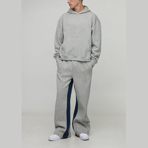 Vente en gros de survêtement pour homme 100% polyester, 2 pièces, surdimensionné, épaules tombantes, confortable, logo personnalisé imprimé en DTG, survêtement pour homme - Product Image 4