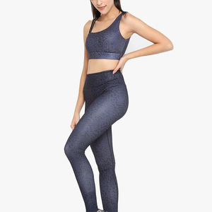 Logo personnalisé pour femmes ensemble de vêtements de yoga léger respirant Gym Fitness vêtements de sport y compris soutien-gorge de sport Legging taille élastique solide - Product Image 6