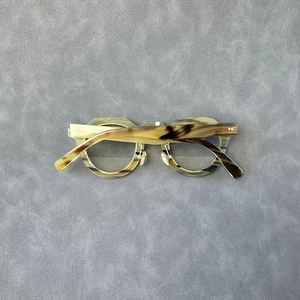 Gafas de Sol de cuerno de búfalo de diseño minimalista de gama alta hechas a mano gafas de cuerno de buey Natural artesanía de Navidad internacional - Product Image 3