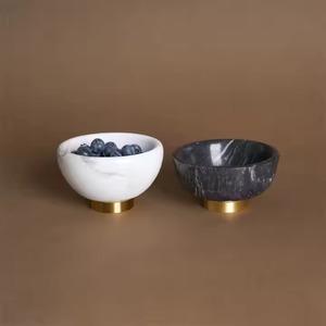 ชามหินอ่อนสีขาวและสีดำทำด้วยมือตกแต่งอย่างหรูหราสำหรับการตั้งค่าโต๊ะบ้านสมัยใหม่และให้เป็นของขวัญจากอินเดีย - Product Image 1