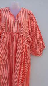 Robe mi-longue de haute qualité avec imprimé bloc décontracté rayures florales col profond et fermeture à cordes longueur au sol pour l'été - Product Image 2