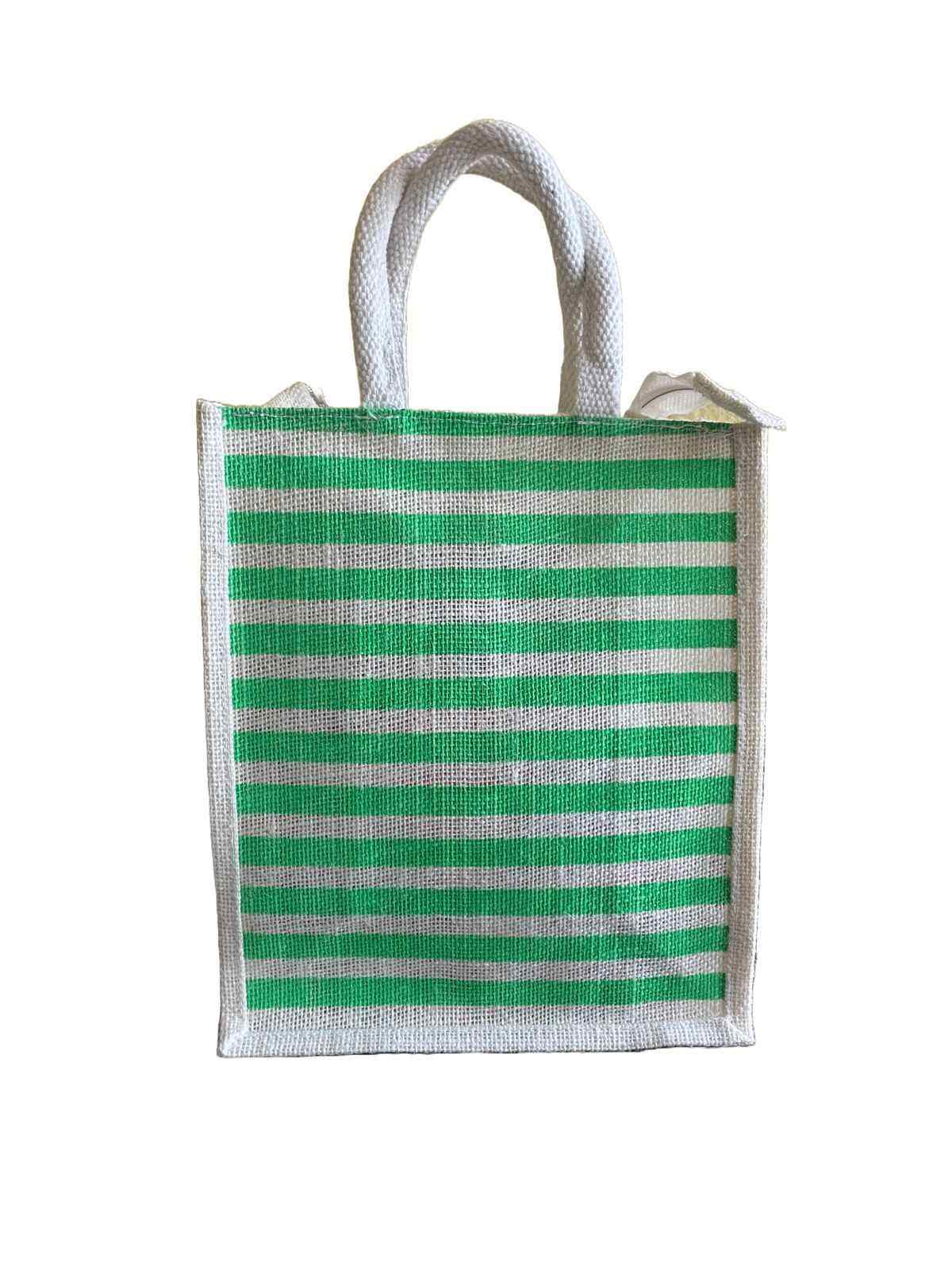 สีเขียวอ่อน