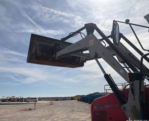 Tractor Agrícola Massey Ferguson Serie 5700 6270 DYNA 4x4 de 70HP con Motor, Caja de Cambios, Bomba, Rodamientos y Ruedas Usadas - Product Image 4