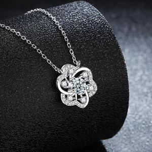 Collier en argent sterling 925 de haute qualité, pendentif trèfle délicat multicolores pour mariage, bijoux, 1 carat, pétales rotatifs, moissanite - Product Image 4