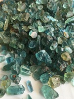 Meilleure qualité de gemme Aquamarine Facet Grade Propre à l'intérieur des pierres précieuses brutes Pierres d'aigue-marine bleues brutes