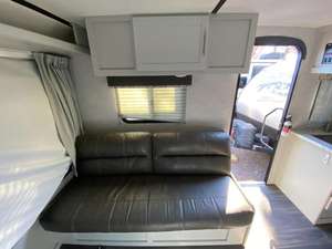 Camping-car K-e-y-s-t-o-n-e RV B-u-l-l-e-t C-r-o-s-s-f-i-r-e 2190EX d'occasion de 2021 prêt à être vendu - Product Image 6