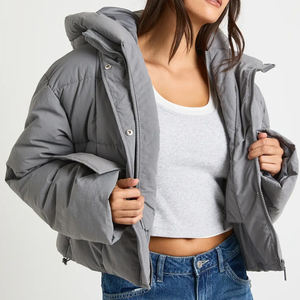 Chaqueta Acolchada de Invierno Personalizada para Mujer / Chaqueta Acolchada Ligera, Larga, Acolchada y Cortavientos para Mujer - Product Image 1