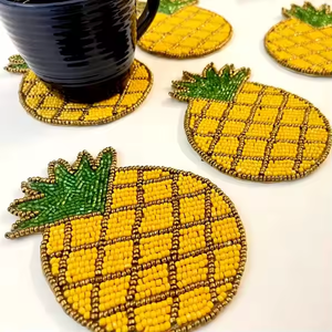 Sous-verres à broderie Artisanat de perles de rocaille Sous-verres à perles faits à la main Sous-verres à boissons perlés par MD Handicrafts - Product Image 1