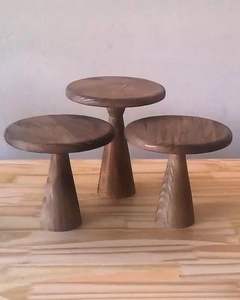 DISEÑADO ÚNICO DISEÑO HECHO A MANO FORMA REDONDEADA Soporte para servir pasteles de cumpleaños para celebración de fiesta Pastel de madera - Product Image 2