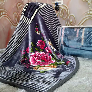 DIWALI CADEAUX VENTE EN GROS 100% POLYESTER COUVERTURES À USAGE DOMESTIQUE EN POLYESTER PAR HARSHIT INTERNATIONAL - Product Image 1