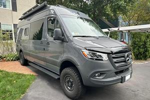 Mercedes-Benz Sprinter 2500 4x4 2020 Usada en Excelentes Condiciones, 1 Dueño, Conversión a Camper, Techo Alto, Tracción en las Cuatro Ruedas, Motor Turbodiésel - Product Image 2