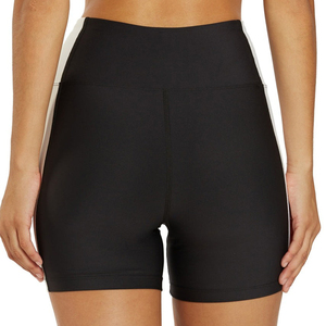 Pantalones cortos de yoga al mejor precio de fabricación al por mayor para mujer, pantalones cortos de entrenamiento elásticos de cintura alta ajustados de alta calidad, fabricados en Pakistán - Product Image 3