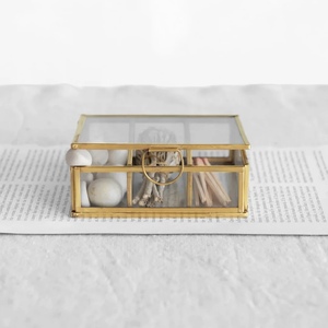 Luxueux Vintage métal stockage boîte à bijoux en laiton verre multi-compartiments petits accessoires Logo personnalisé Design personnalisé - Product Image 3