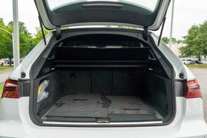 สร้างสรรค์ตามมาตรฐานที่น่าพึงพอใจ รถยนต์ออดี้ RS 6 Avant 4.0T quattro Avant รุ่นปี 2024 ที่มีสมรรถนะสูง - Product Image 5