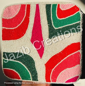 Nouveau designer fait à la main pour femmes luxe tendance haute société sac à main perlé sac à main pochette avec sangle perlée en gros personnalisé - Product Image 5