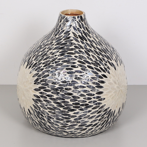 Vase en nacre noir et blanc à motif de pétales, pot rond fait à la main pour décoration intérieure et design d'intérieur en gros - Product Image 5