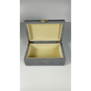 FDL ผู้หญิงหรูหราขนาดเล็กกล่องเครื่องประดับ PU สร้อยคอแหวนต่างหูทําจาก Shagreen ทองเหลืองวัสดุ MDF - Product Image 4