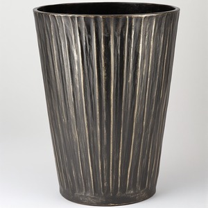 Poubelle élégante en laiton avec finition noire brossée conçue pour les intérieurs modernes et les intérieurs décoratifs. - Product Image 1