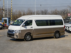 Oferta Especial: Mini Hiace Van Usada, Diésel, 2024, HIACE de 13 Plazas, Tracción Trasera, Volante a la Izquierda, Euro VI, Transmisión Automática, Asientos de Cuero, Turismo - Product Image 1