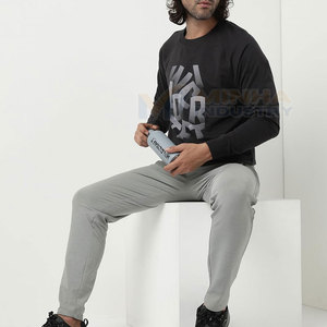 Sweat-shirt en molleton pour homme de qualité supérieure avec doublure chaude, tissu durable, idéal pour les activités de plein air en hiver - Product Image 6