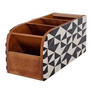 Organisateur de bureau en plastique en bois noir blanc motif carré incliné porte-stylo décoratif porte-stylo poli par artisanat en croissant - Product Image 2