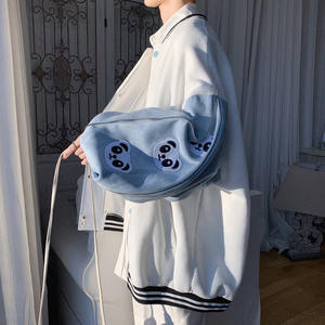 เสื้อแจ็กเก็ตเบสบอลฤดูหนาวสำหรับผู้ชายปักด้วยแขนเสื้อหนังสำหรับใส่ไปวิทยาลัยเลตเตอร์แมนตามสั่ง - Product Image 4