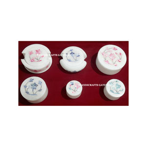 Boîte à bijoux en incrustation de nacre blanche naturelle de forme ronde - Product Image 2