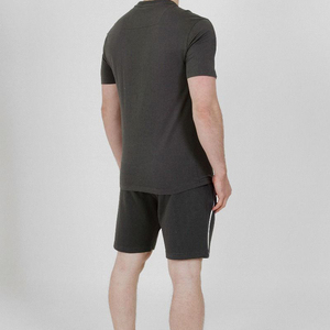 Camiseta de gimnasio para hombre, conjunto corto de ropa deportiva de algodón de talla grande, chándal con estampado ligero, pantalones cortos de 2 piezas, camiseta al por mayor para hombre - Product Image 2