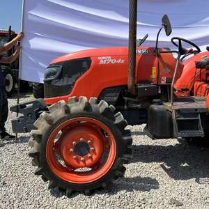 Modèle de tracteur à quatre roues Kubota M704K 1:24 sans cabine - Product Image 2