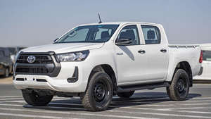HILUX DC 2.4D 4x4 d'occasion, très propre, intérieur clair, sièges en cuir, pneus R15, conduite à gauche, transmission intégrale - Product Image 4