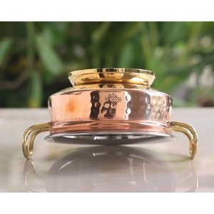 IndianArtVilla Olla de diseño martillado de cobre de acero con mango de latón y parte inferior-Vajilla para almacenamiento y servicio - Product Image 4