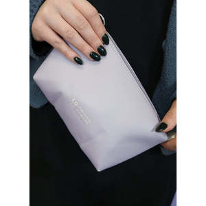 Astuccio per Trucchi A2o Lab - Grande Capacità, Ecologico, con Cerniera e Logo Personalizzato, Custodia Portatile Lavanda con Motivo Stampato - Product Image 3