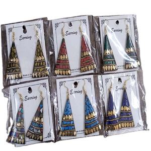 Pendientes de mosaico de metal hechos a mano para mujer, estilo religioso con incrustaciones de diamantes y perlas para ropa de fiesta, precio de exportación desde la India - Product Image 1