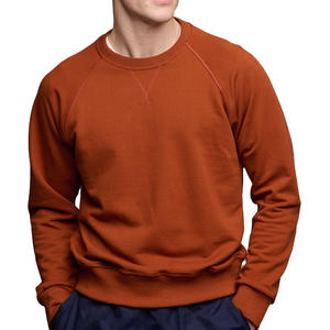 Sudadera de moda de manga larga para hombre hecha con material cómodo perfecto para deportes de viaje de gimnasio y uso informal diario - Product Image 1