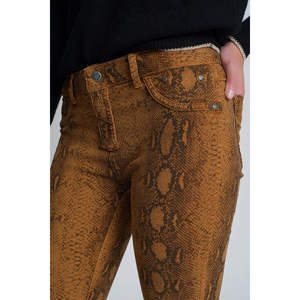 Pantalones Cargo de PU Súper Ajustados Reversibles con Cinco Bolsillos, Cintura Alta, Frente Plano, Estampado de Serpiente, Transpirables, para Uso Diario, Color Mostaza Otoñal - Product Image 3