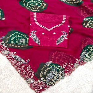 Sari de Diseñador para Mujer en Georgette Suave de Viscosa con Bordado Bandhej, Diseño de Pavo Real con Lentejuelas, Colección de Alta Calidad en Existencia - Product Image 1