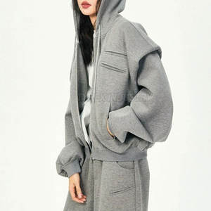 Ensemble de survêtement évasé pour femme en tissu doux, deux pièces avec bas évasé pour un confort quotidien et une tenue facile 2026 - Product Image 4