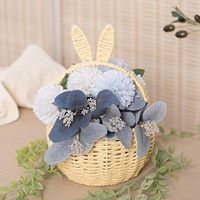 Panier de Pâques tendance en forme de lapin en jonc de mer, tressé à la main au Vietnam, pour une décoration intérieure élégante et pour servir des fleurs et des bonbons avec raffinement