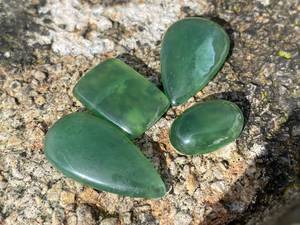 Alta calidad Natural mezcla suave forma Flatback cabujón verde nefrita Jade calibrado piedra preciosa suelta para hacer joyería a granel - Product Image 6